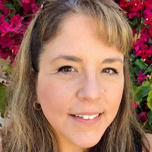 Meet your Posher, Stephanie - Picture 1 of 1